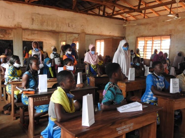  Action de sensibilisation à l’endroit des jeunes filles : Eceau-Fem attire l&rsquo;attention des élèves sur les menstrues