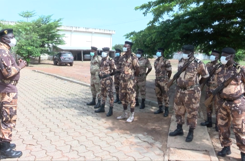  Douanes et droits indirects: Charles INOUSSA SACCA BOCO au contact de sa troupe