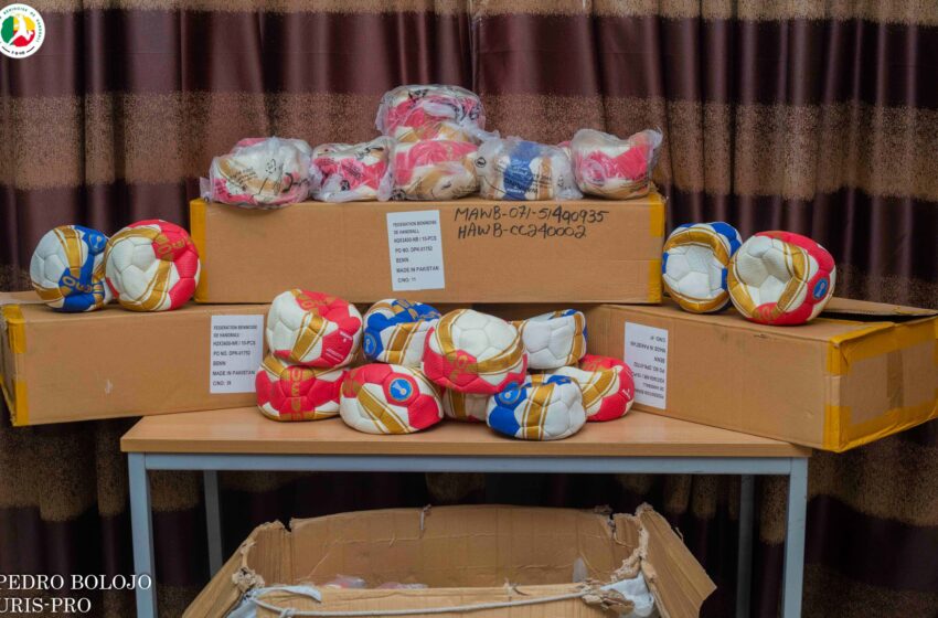  Don de matériels aux fédérations béninoises de Handball et de tennis: Le CNOS-BEN fait œuvre utile