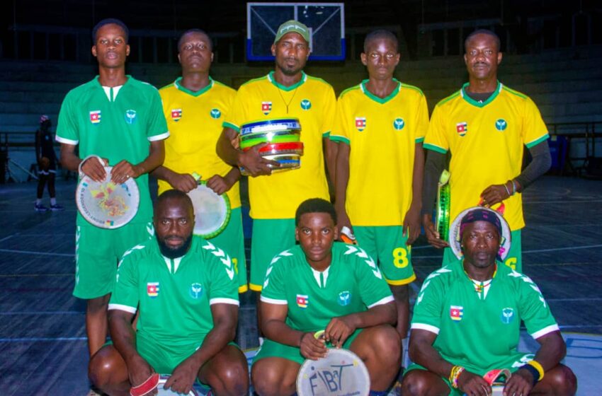  De l’ombre à la lumière : Le tambourin s’enracine au Togo