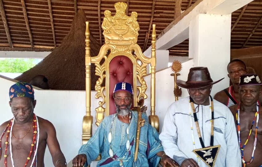  Tradition : Les filles et fils d&rsquo;Adjahouto honorent leurs divinités