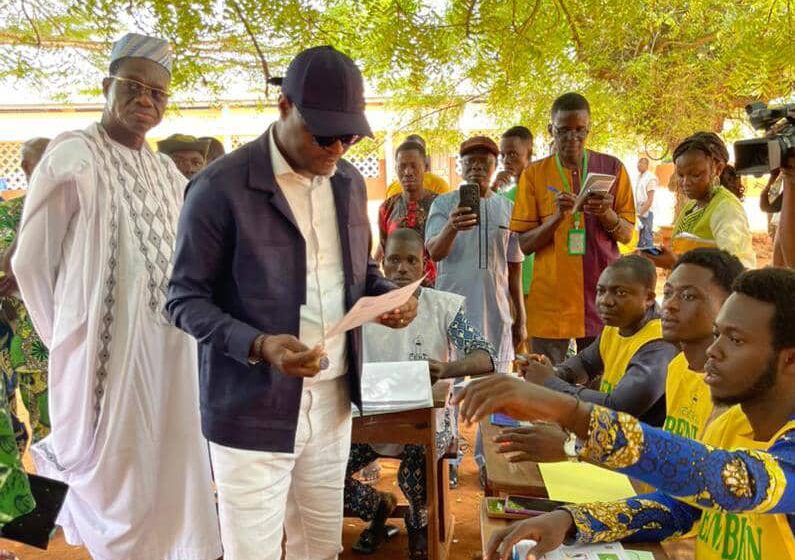  Journée Electorale au Bénin : Benoît Dato exprime son droit de vote à Djakotomey